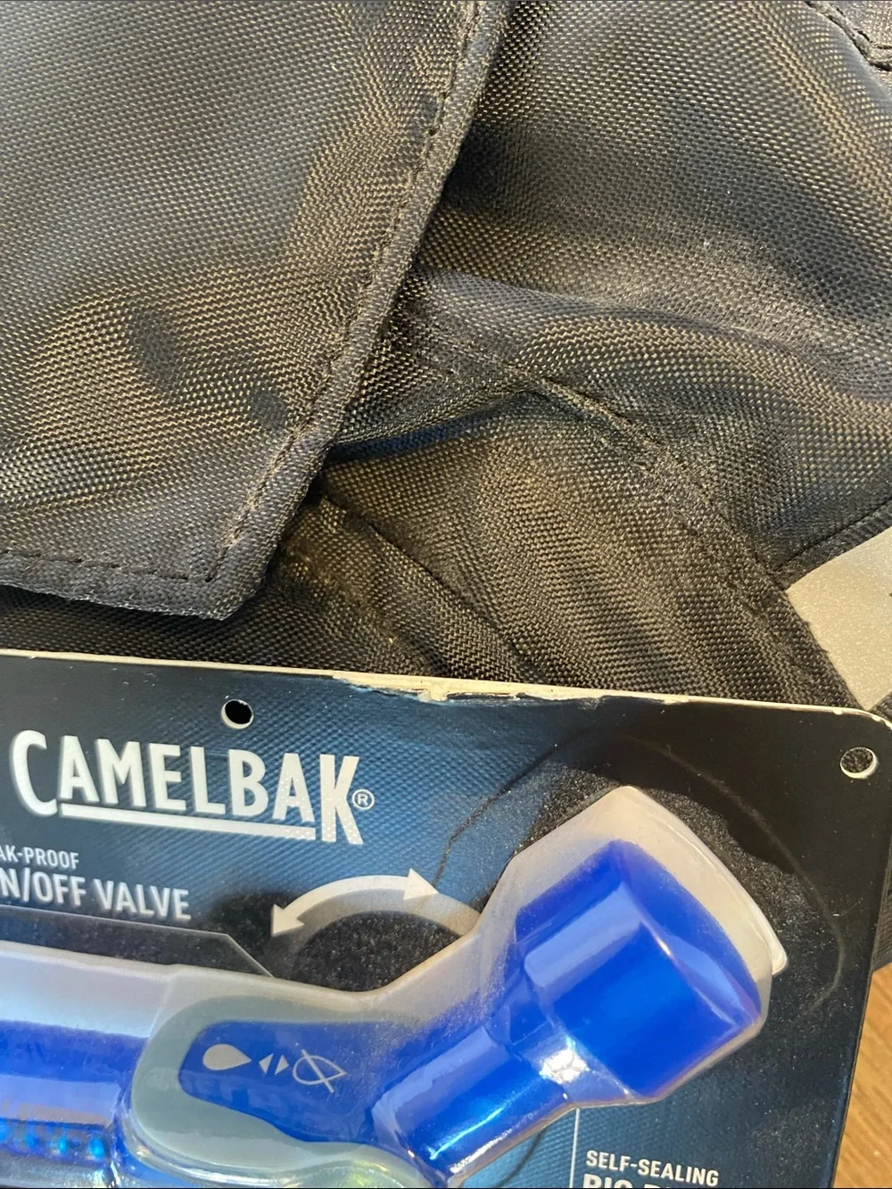 CamelBak Hydrobak Black Hydration Backpack with Blue Tube Big Bite Valve NWT